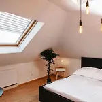 דירה Modern & Black - - Netflix - Wifi - 4 Person בוכום