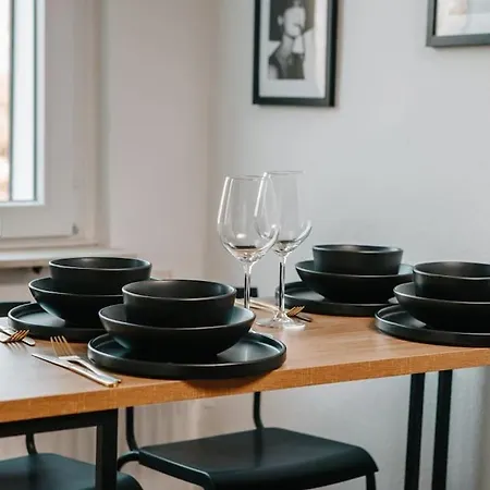 Modern & Black - - Netflix - Wifi - 4 Person Appartamento Bochum
